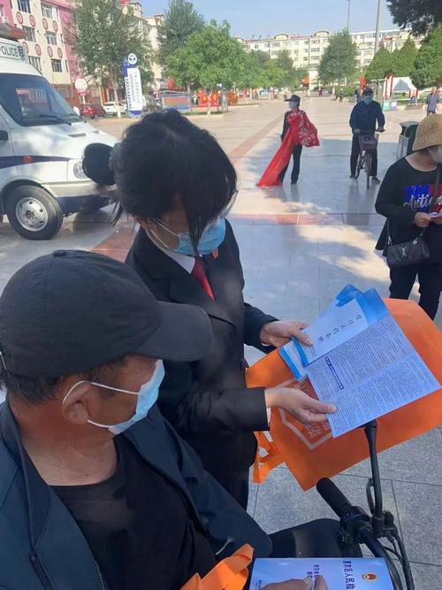 澳门一码一肖一特一中管家和老板让员工带薪收麦与老板让我带薪休假